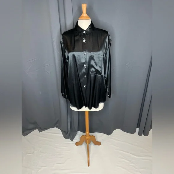 JF silk like outfit. - Picture 2 of 14